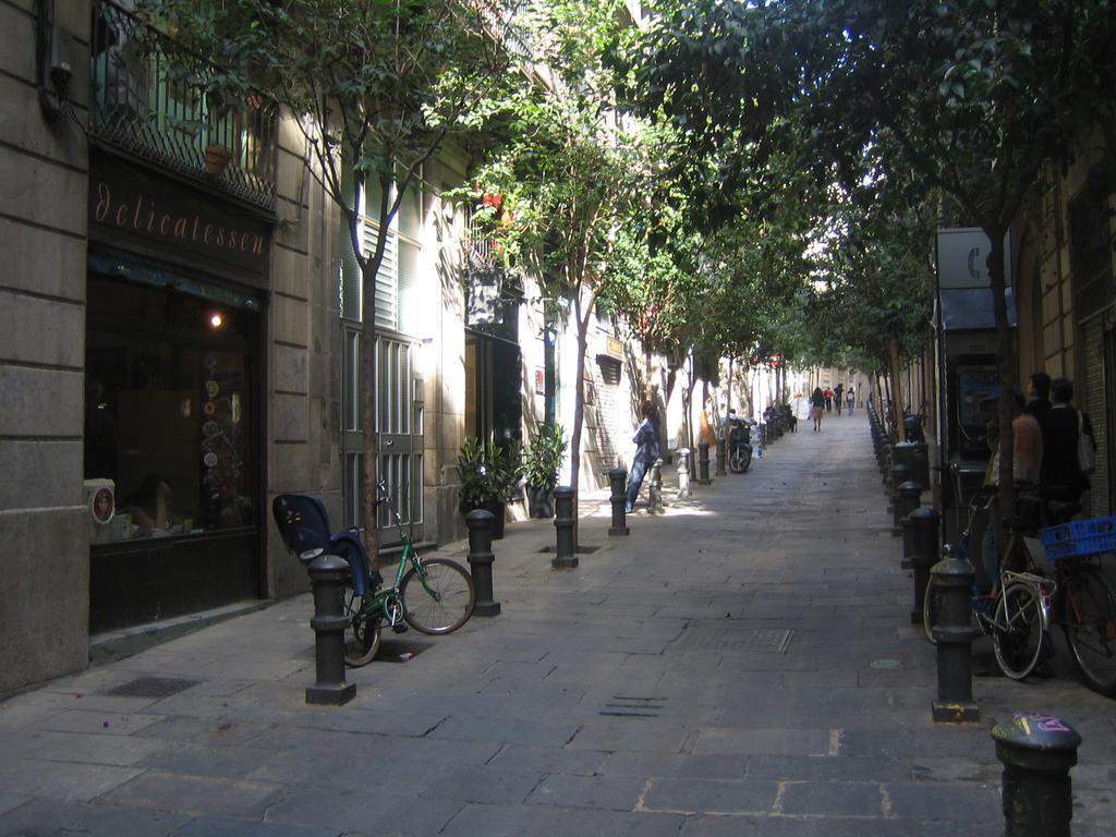 Pension Alamar Barcelona Bagian luar foto